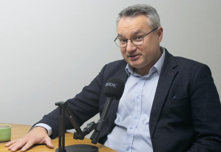 Polish science is hitting a ceiling. “Without money, you can’t go any further,” – a conversation with Adam Kubas.